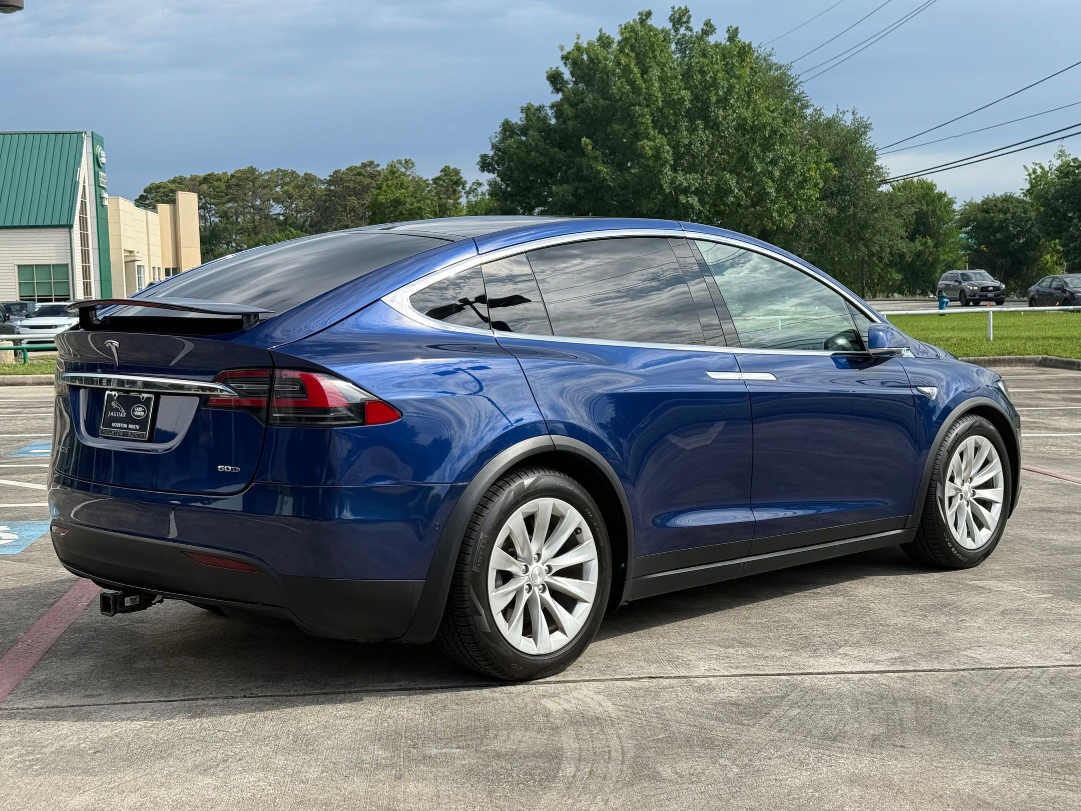 Used 2016 Tesla Model X 60D image 9