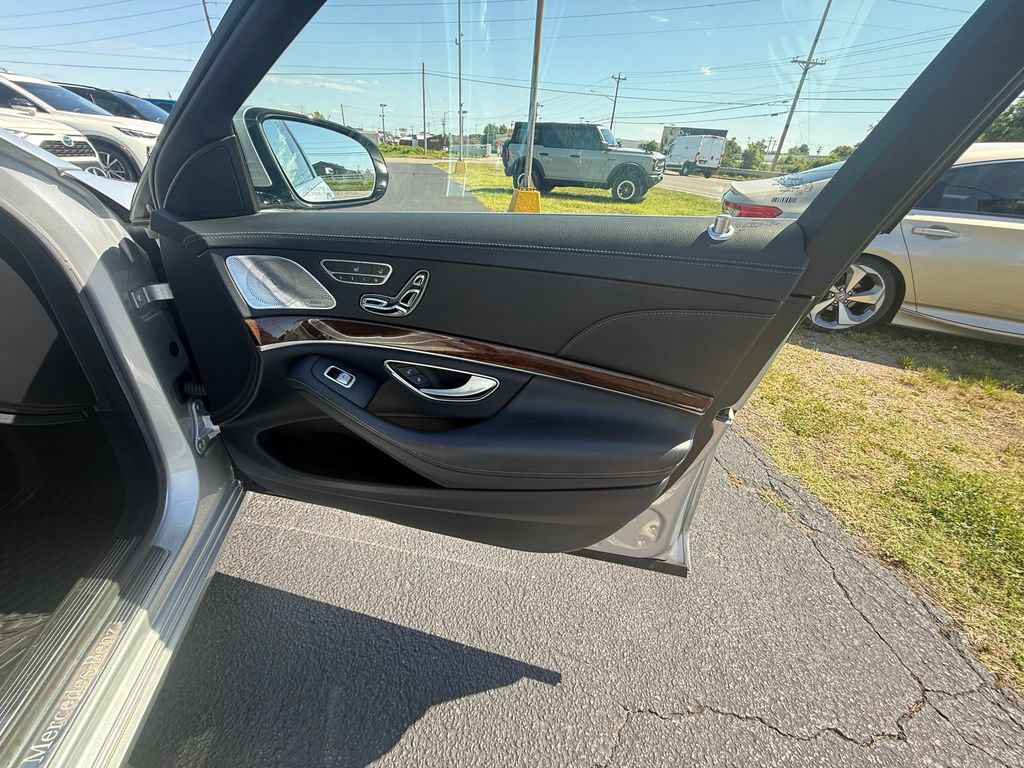 Used 2014 Mercedes-Benz S 550 Sedan image 22