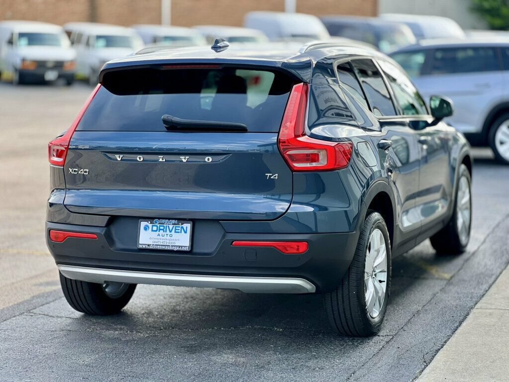 Used 2021 Volvo XC40 T4 Momentum FWD image 36