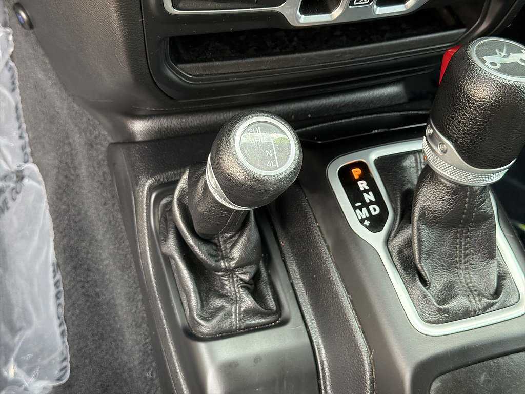 Used 2018 Jeep Wrangler Unlimited Sport S AWD/4WD image 37