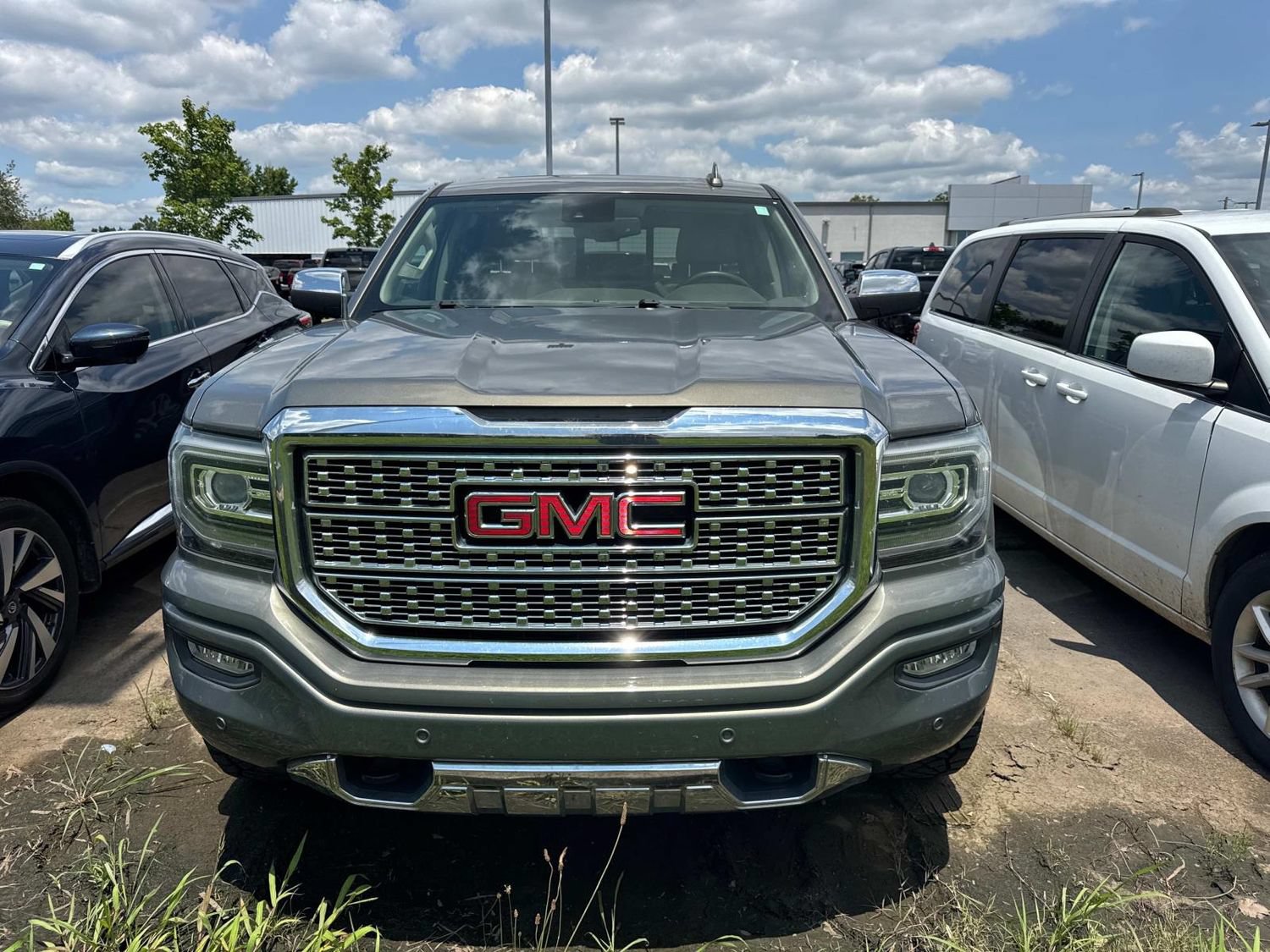 Used 2017 GMC Sierra 1500 Denali AWD/4WD image 6