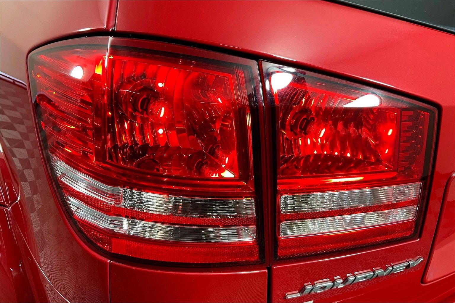 Used 2020 Dodge Journey SE w/ SE Popular Equipment Group FWD image 23