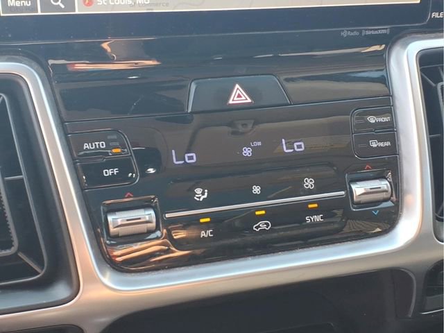 Used 2023 Kia Sorento EX w/ Panoramic Sunroof Package FWD image 12