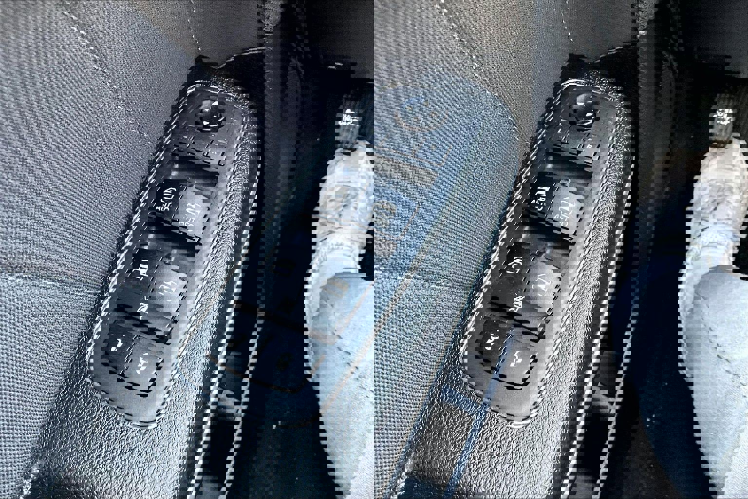 Used 2019 Dodge Charger SXT image 33