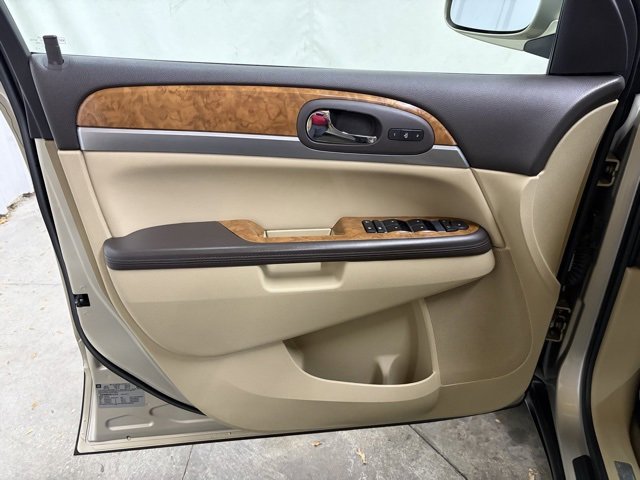 Used 2011 Buick Enclave CXL image 35