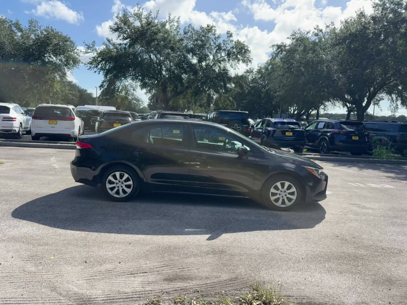 Used 2025 Toyota Corolla LE FWD image 16