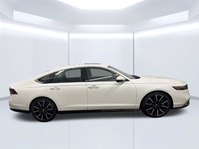 Used 2024 Honda Accord Touring image 6