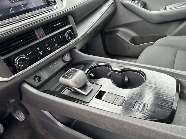 Used 2024 Nissan Rogue S FWD image 16