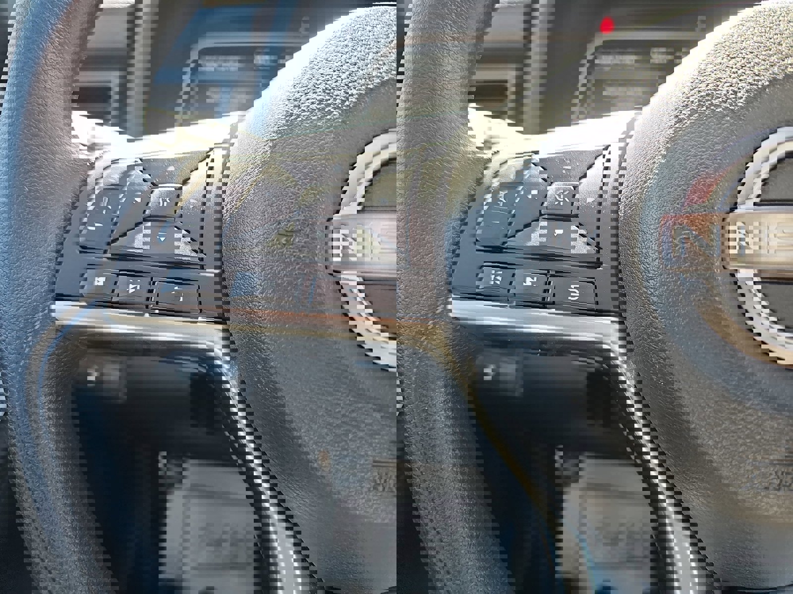 Used 2023 Nissan Leaf S FWD image 17