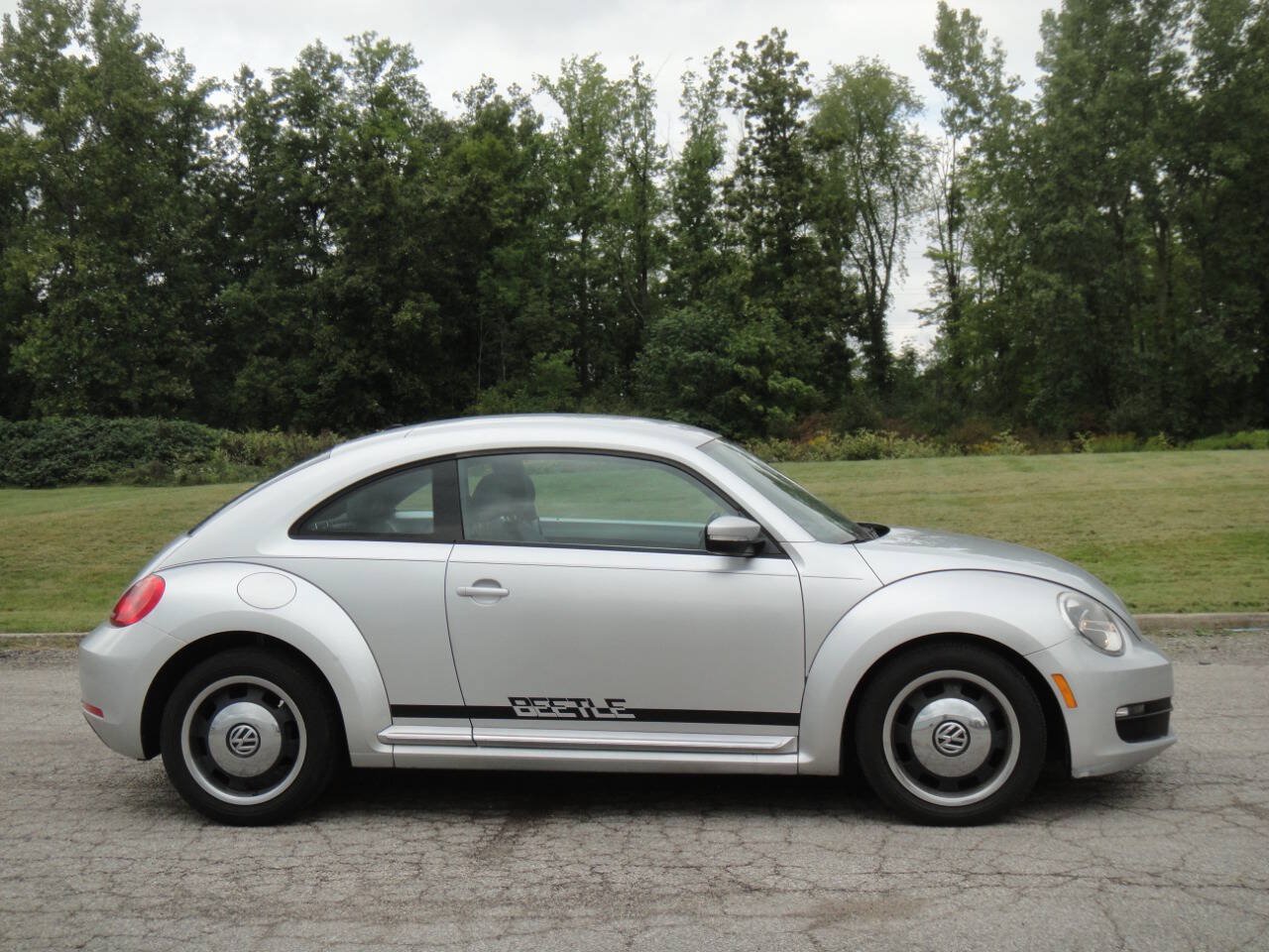Used 2012 Volkswagen Beetle 2.5 FWD image 5