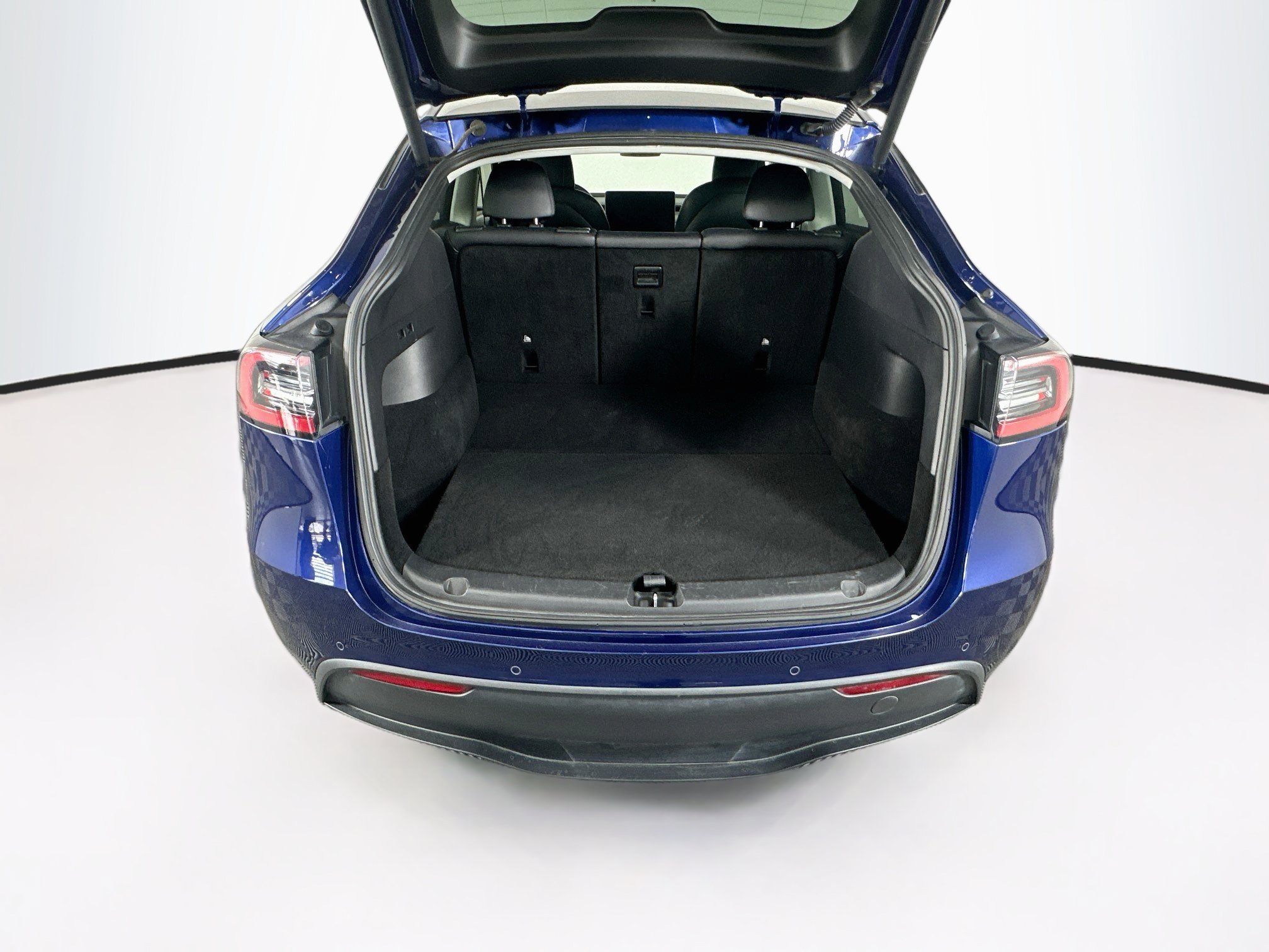 Used 2022 Tesla Model Y Long Range AWD/4WD image 29