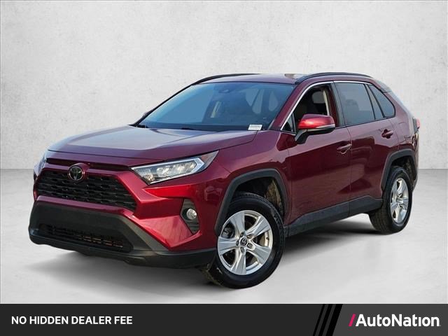 Used 2021 Toyota RAV4 XLE w/ Convenience Package FWD image 1