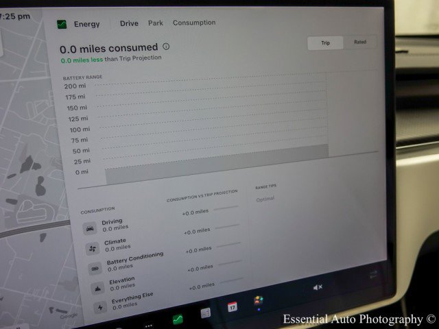 Used 2023 Tesla Model S Plaid image 21