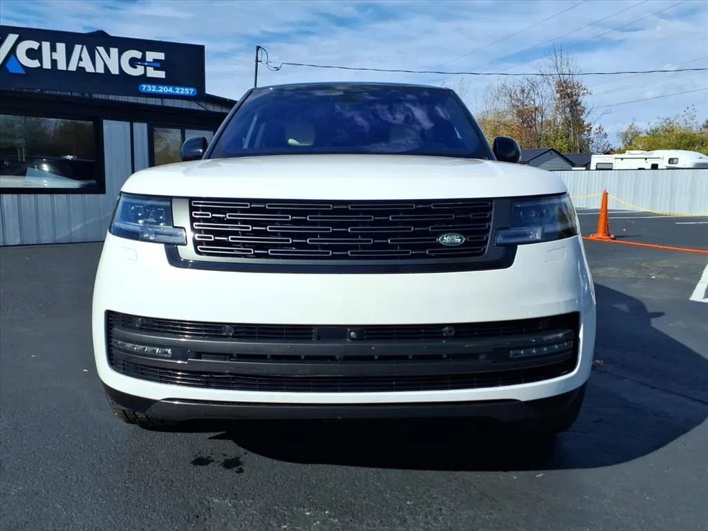 Used 2023 Land Rover Range Rover SE image 8