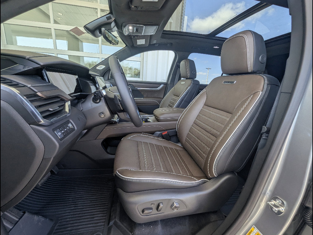 New 2026 GMC Acadia Denali Ultimate w/ LPO, Floor Liner Package image 12
