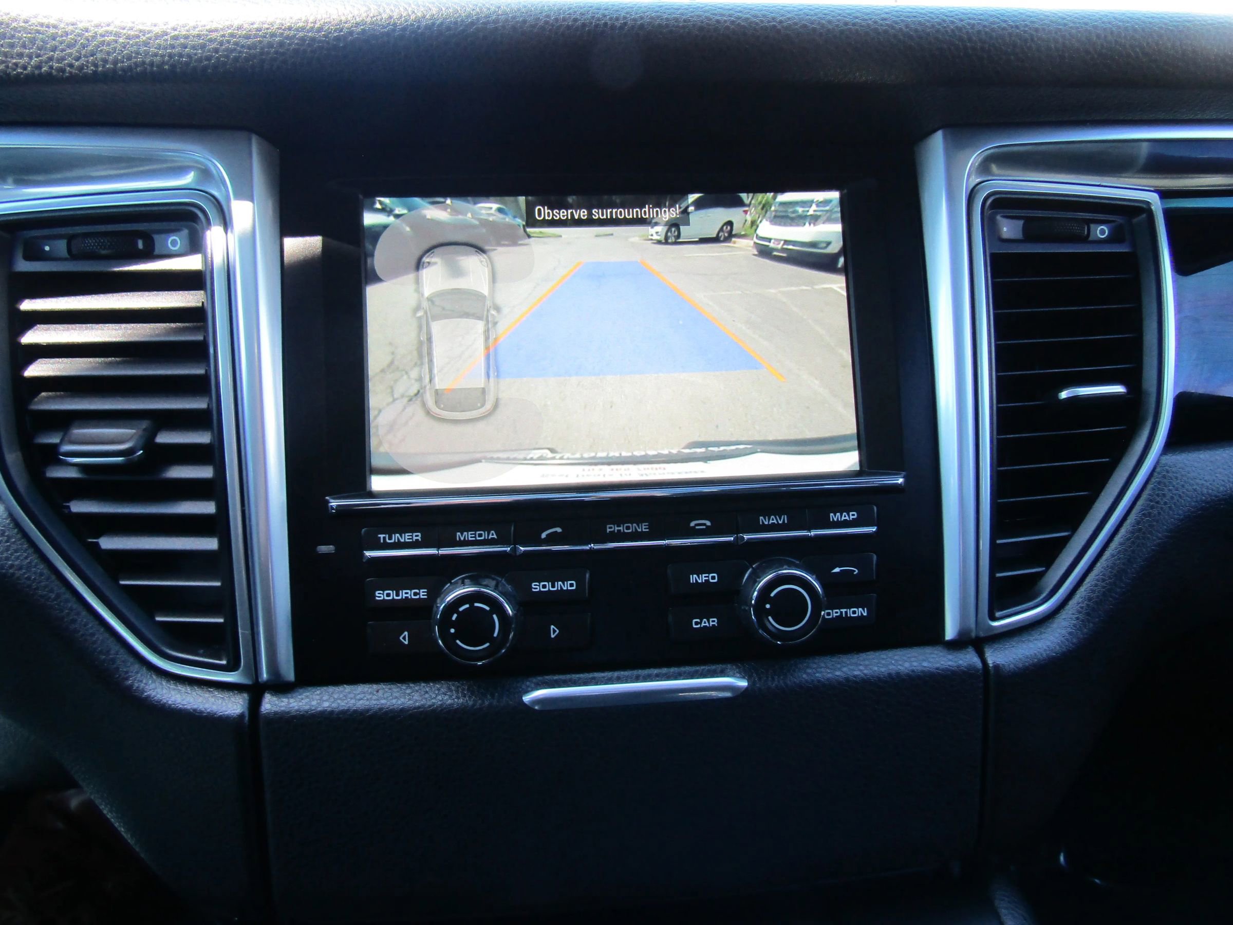 Used 2015 Porsche Macan S w/ Premium Package Plus image 28