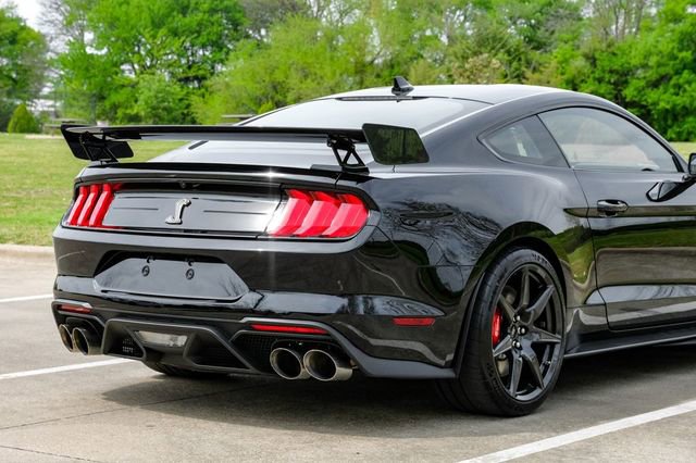 Used 2020 Ford Mustang Shelby GT500 w/ Carbon Fiber Track Pack RWD image 13