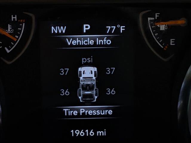 Used 2023 Jeep Wrangler Sport S image 11