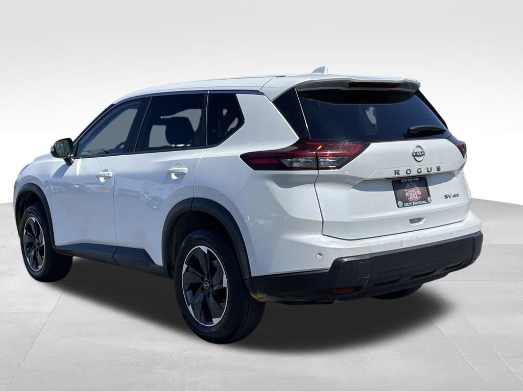 Certified 2024 Nissan Rogue SV w/ SV Premium Package AWD/4WD image 5