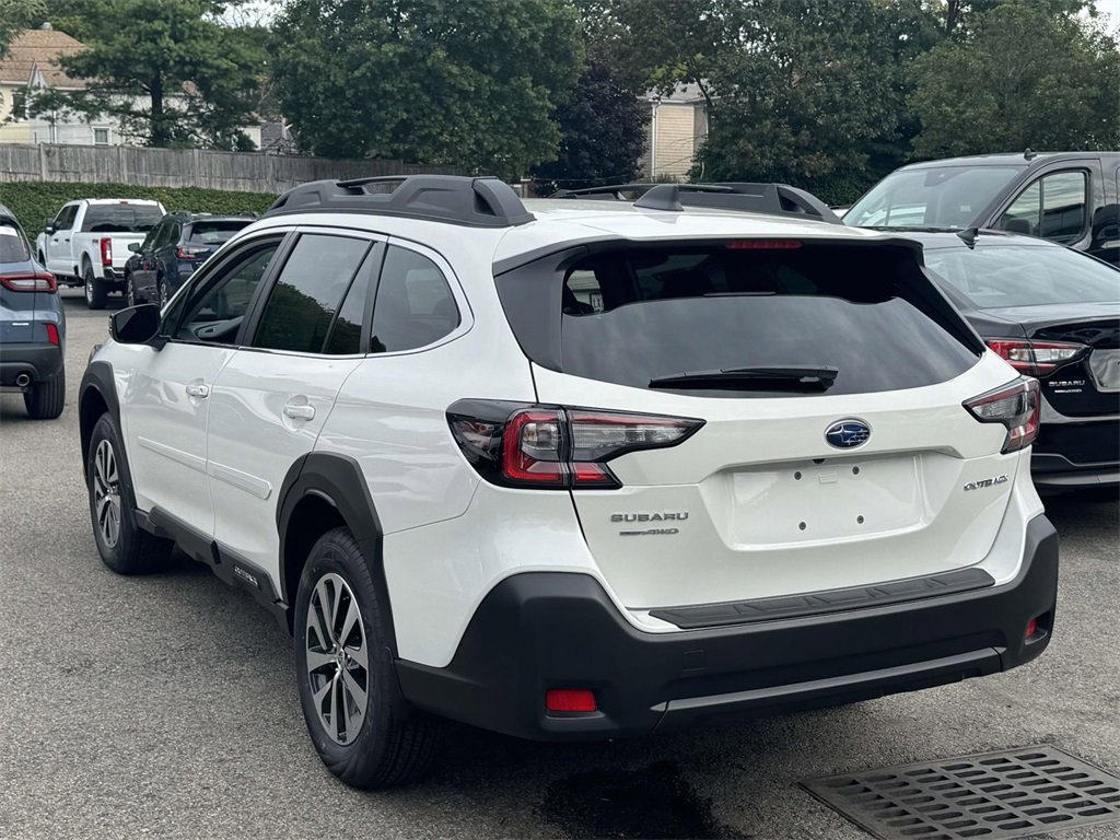 New 2025 Subaru Outback Premium image 4
