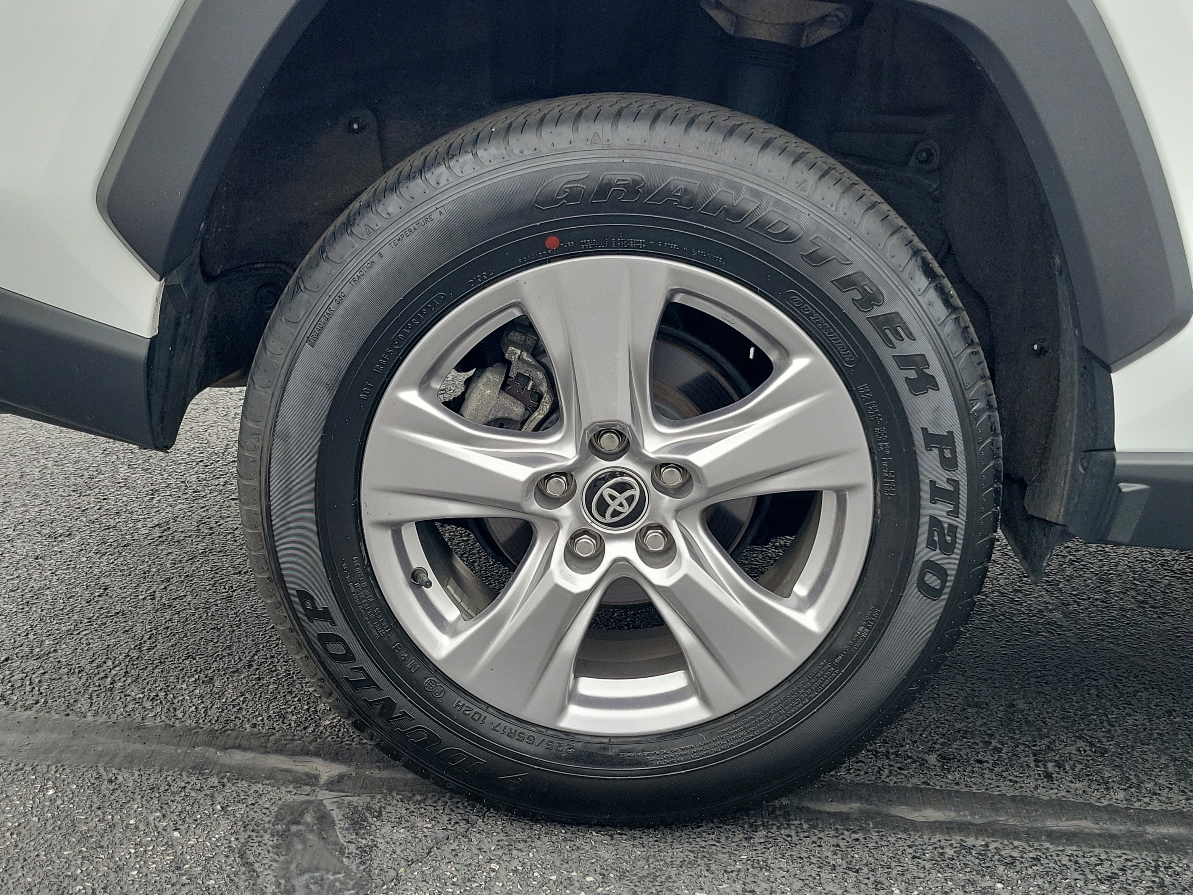 Certified 2025 Toyota RAV4 XLE AWD/4WD image 6