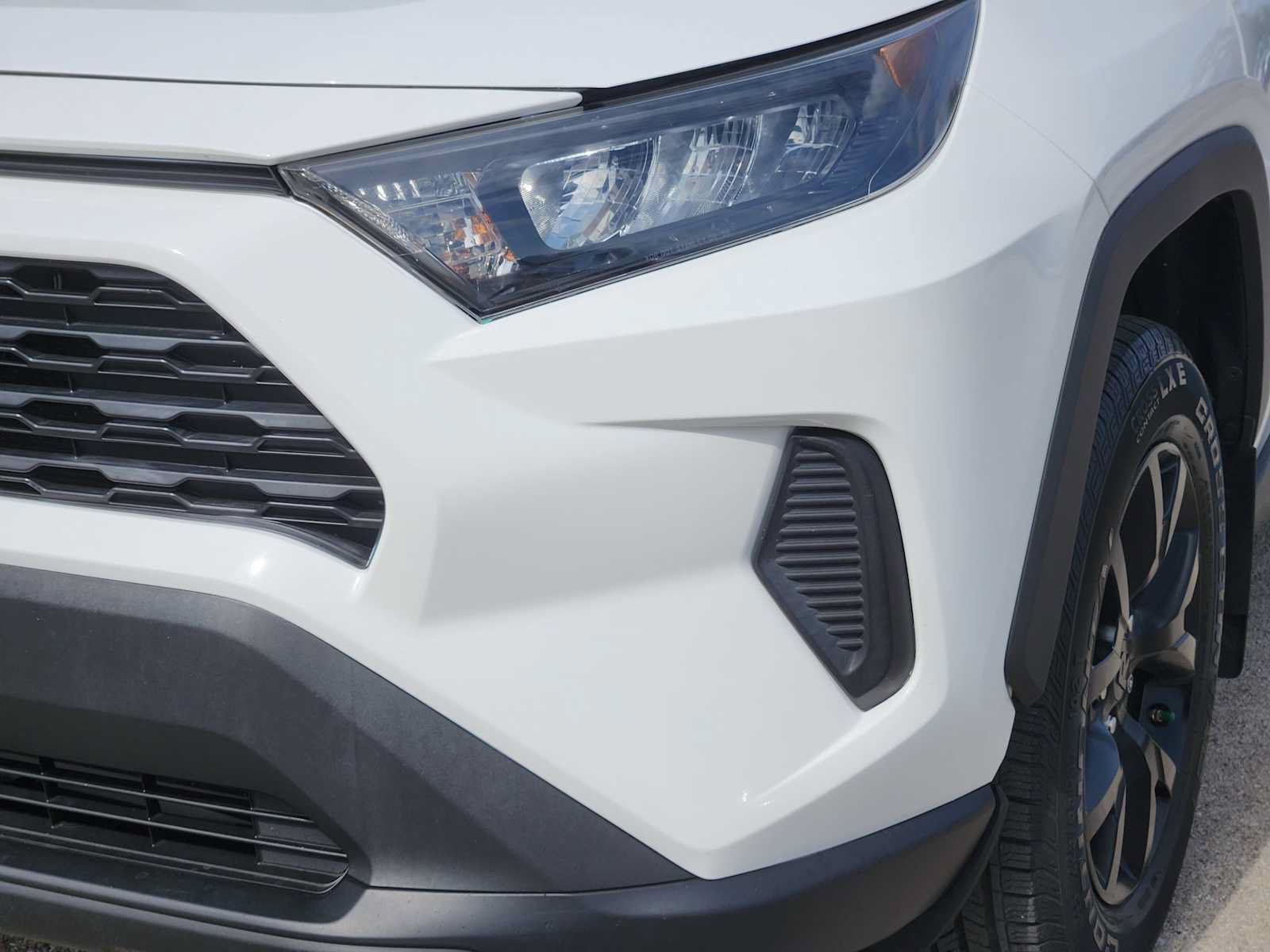 Used 2021 Toyota RAV4 LE FWD image 7