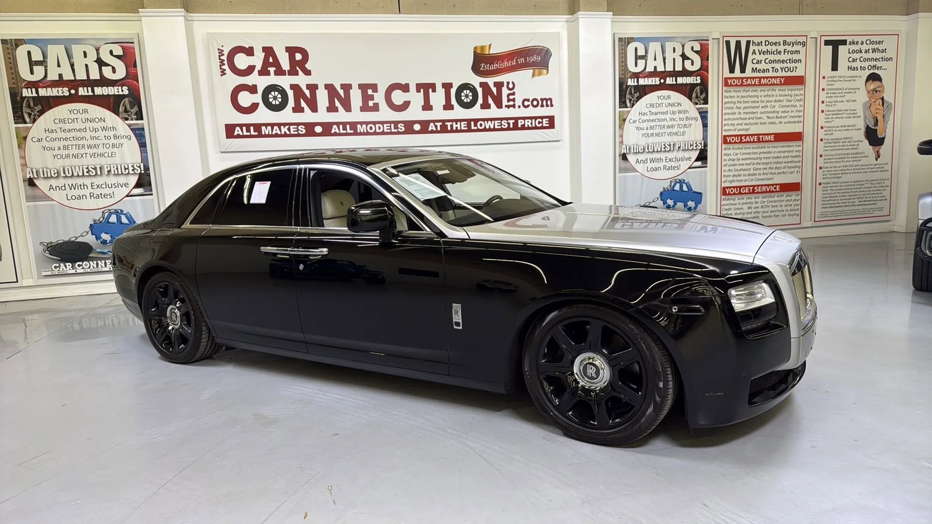 Used 2011 Rolls-Royce Ghost image 12