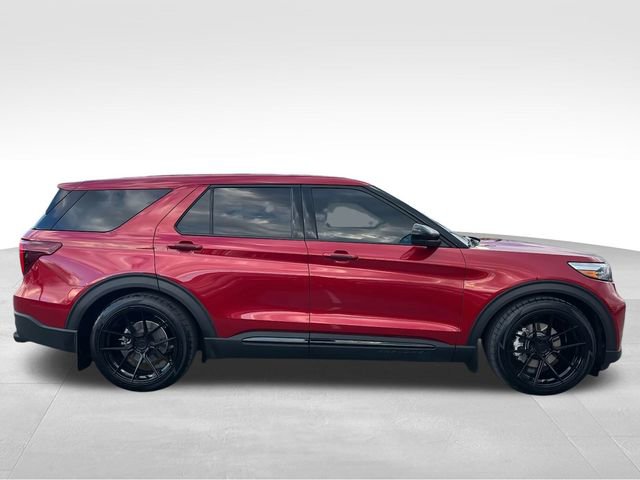 Used 2022 Ford Explorer ST image 4