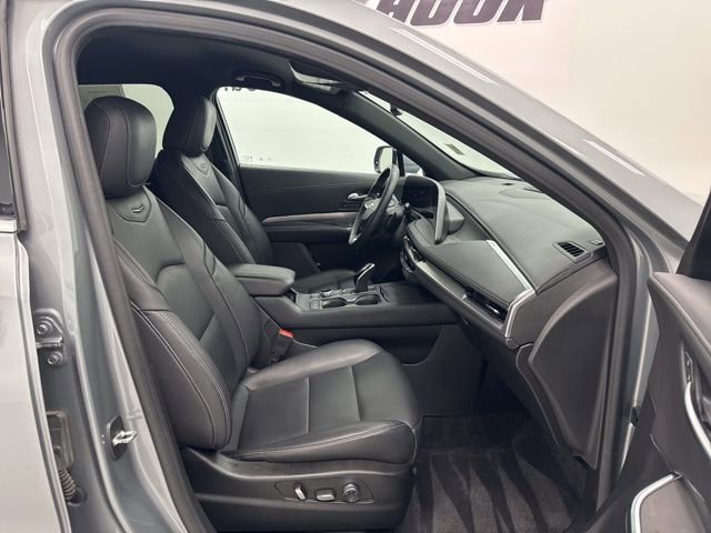 Used 2024 Cadillac XT4 Premium Luxury FWD image 29