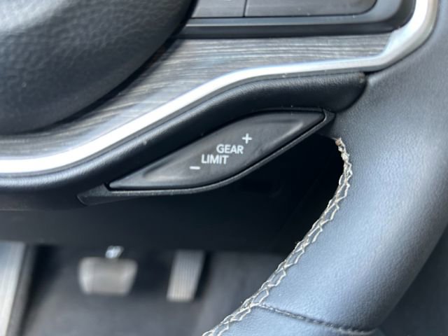 Used 2024 Jeep Wagoneer L Series II image 27