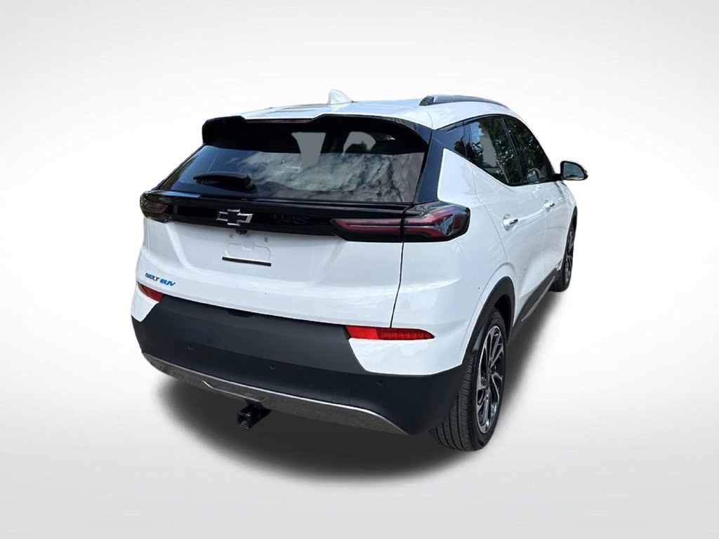 Used 2023 Chevrolet Bolt EUV Premier w/ Sun & Sound Package FWD image 6
