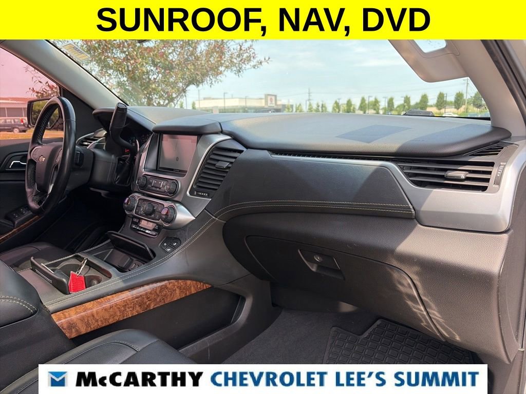 Used 2019 Chevrolet Suburban Premier AWD/4WD image 34
