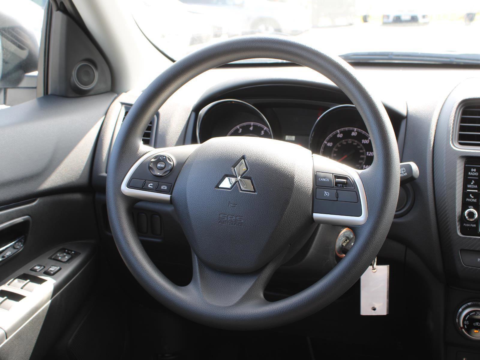 Used 2025 Mitsubishi Outlander Sport ES image 18