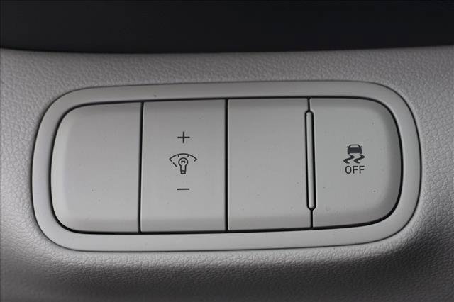 New 2026 Hyundai Venue SEL FWD image 13