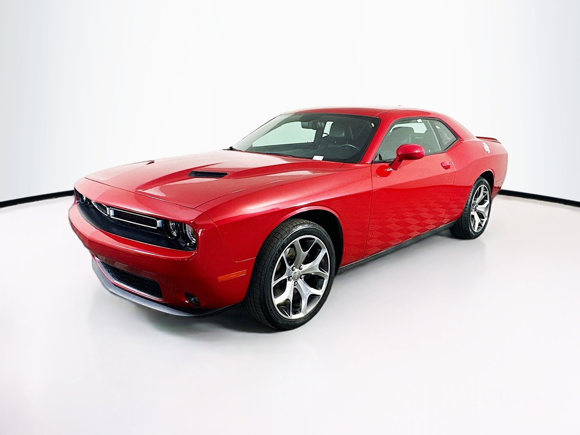 Used 2016 Dodge Challenger SXT Plus RWD image 3