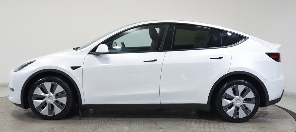 Used 2023 Tesla Model Y Long Range image 5
