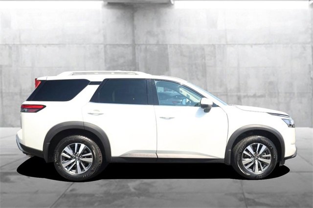 Certified 2024 Nissan Pathfinder SL image 5