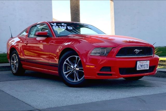 Used 2014 Ford Mustang Premium w/ Comfort Package image 2