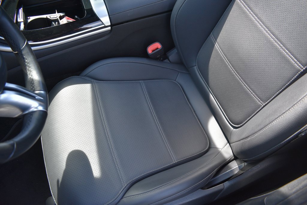 Used 2024 Mercedes-Benz C 300 Sedan image 12