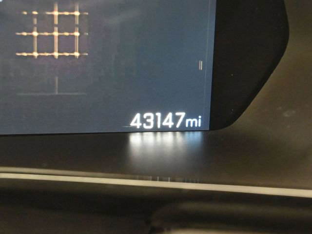 Used 2024 Chevrolet Colorado LT w/ LT Convenience Package II image 26