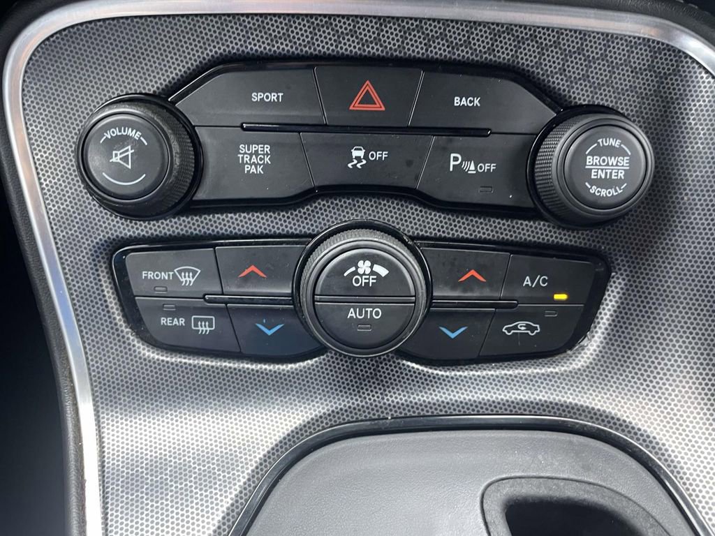 Used 2016 Dodge Challenger SXT Plus RWD image 25