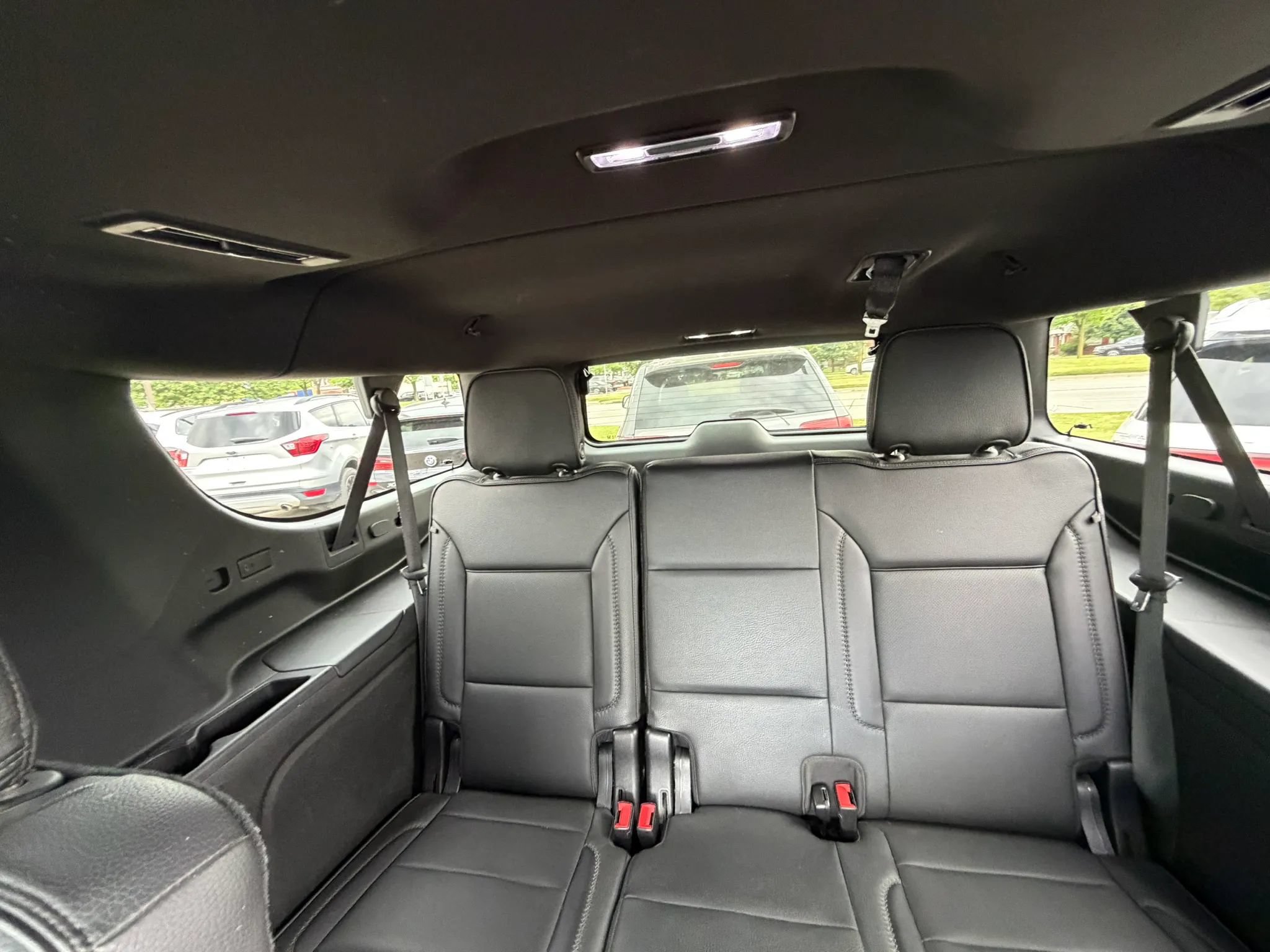 Used 2021 GMC Yukon XL Denali w/ Denali Premium Package AWD/4WD image 25