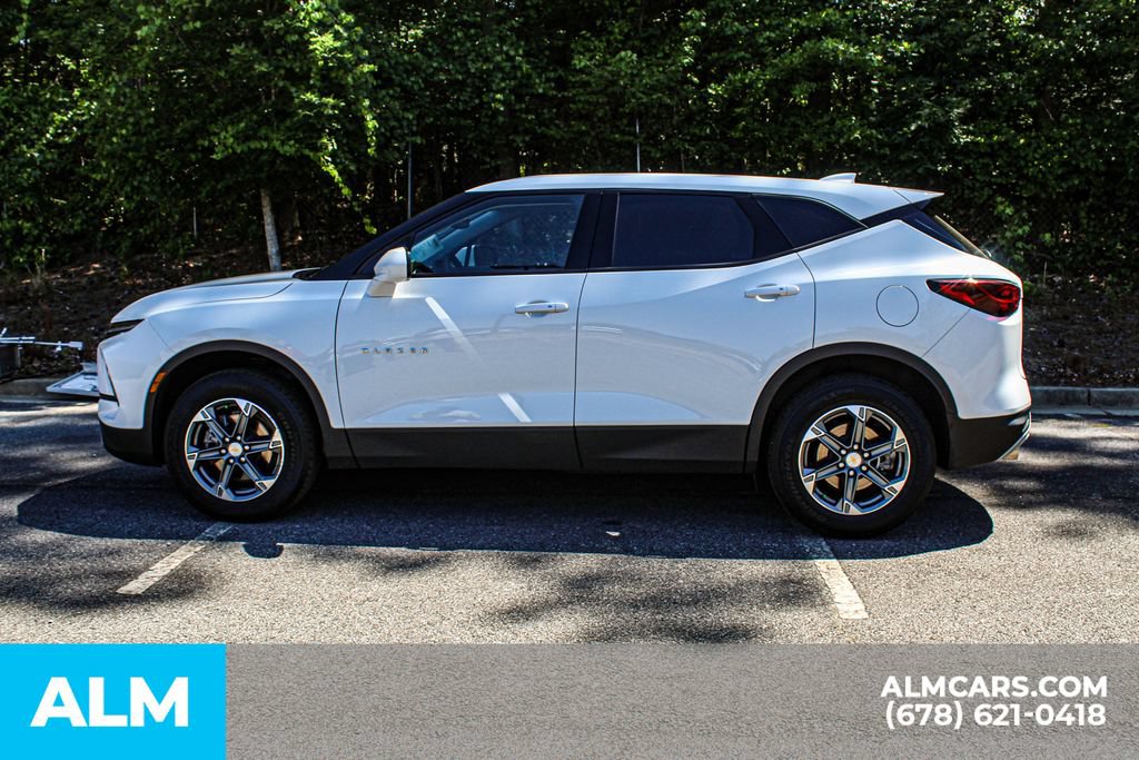 Used 2025 Chevrolet Blazer LT FWD image 7