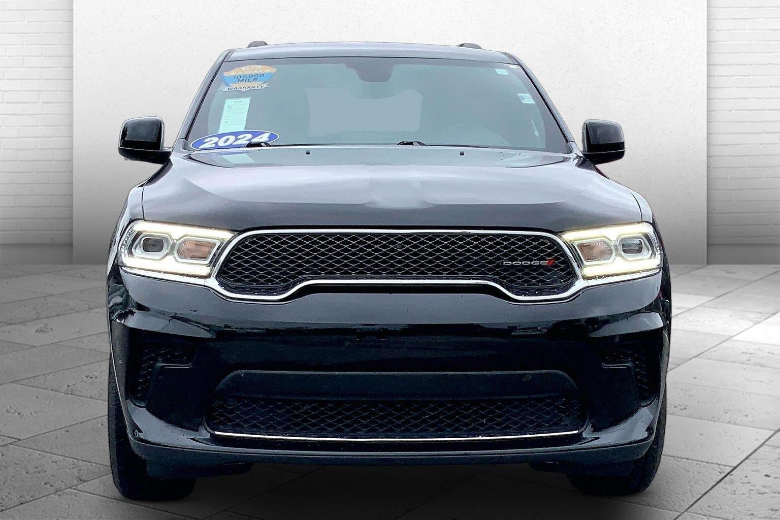 Used 2024 Dodge Durango SXT AWD/4WD image 2