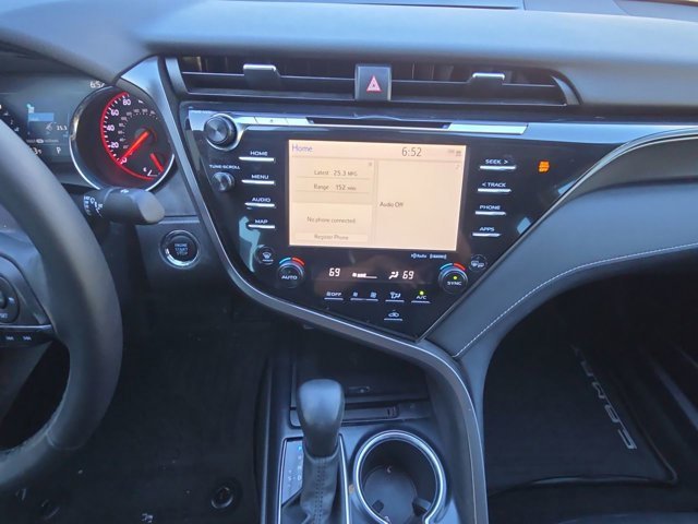 Used 2020 Toyota Camry XSE image 13