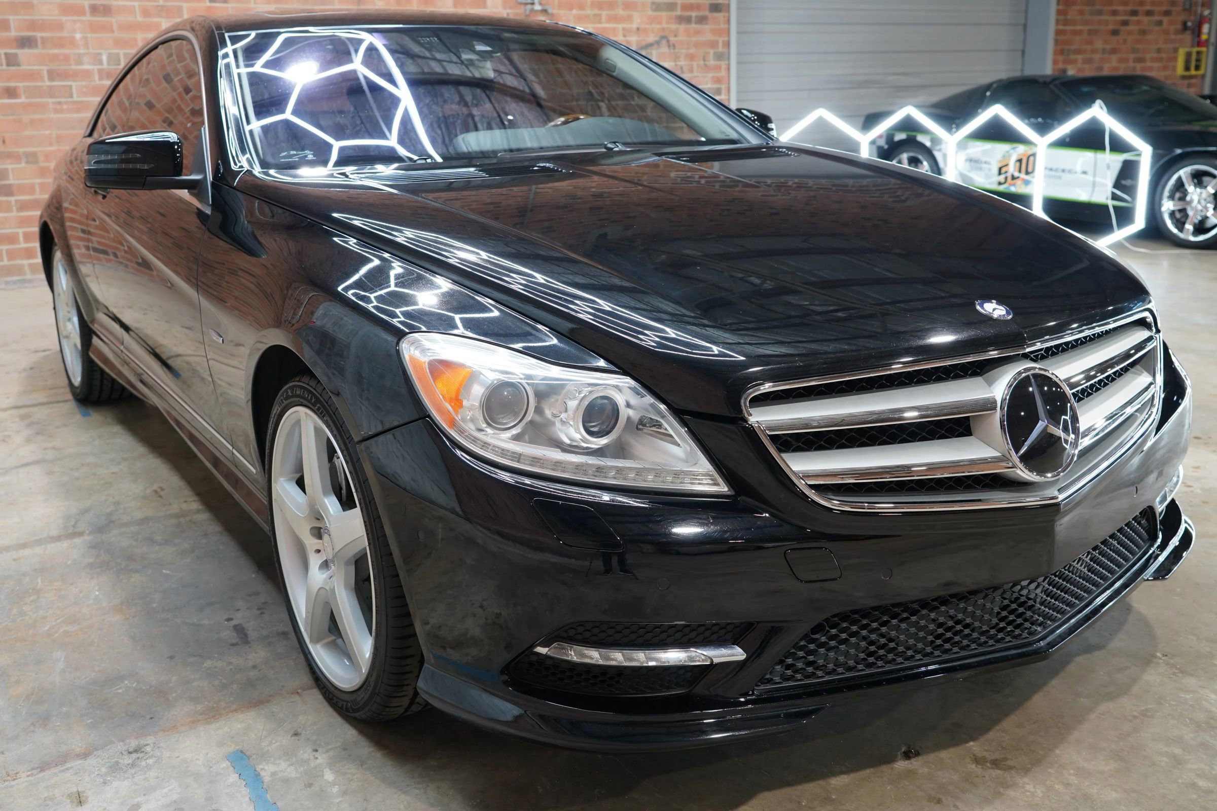 Used 2011 Mercedes-Benz CL 550 4MATIC w/ Sport Pkg Plus One image 22
