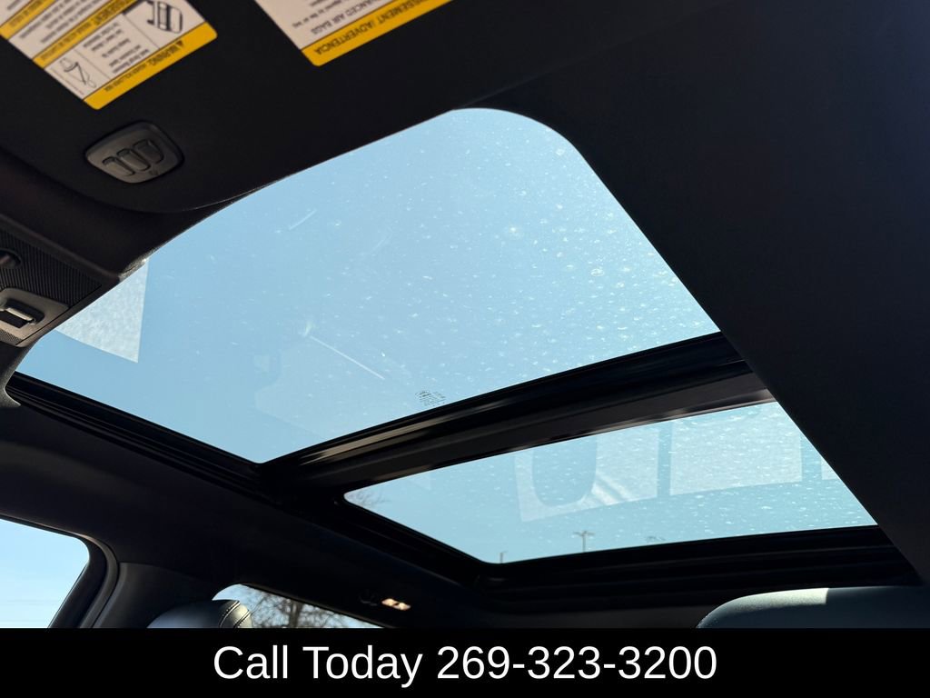 Used 2016 Ford F150 Platinum w/ Technology Package image 7