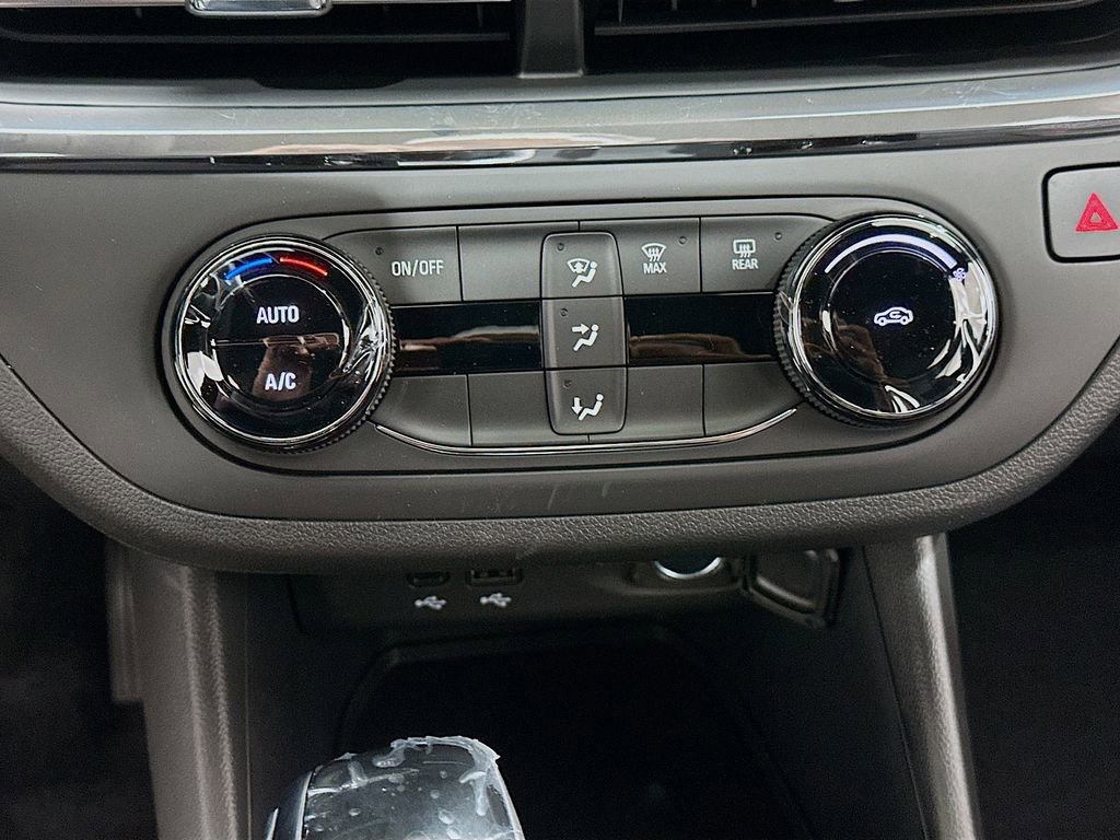 New 2026 Buick Envista Preferred image 16