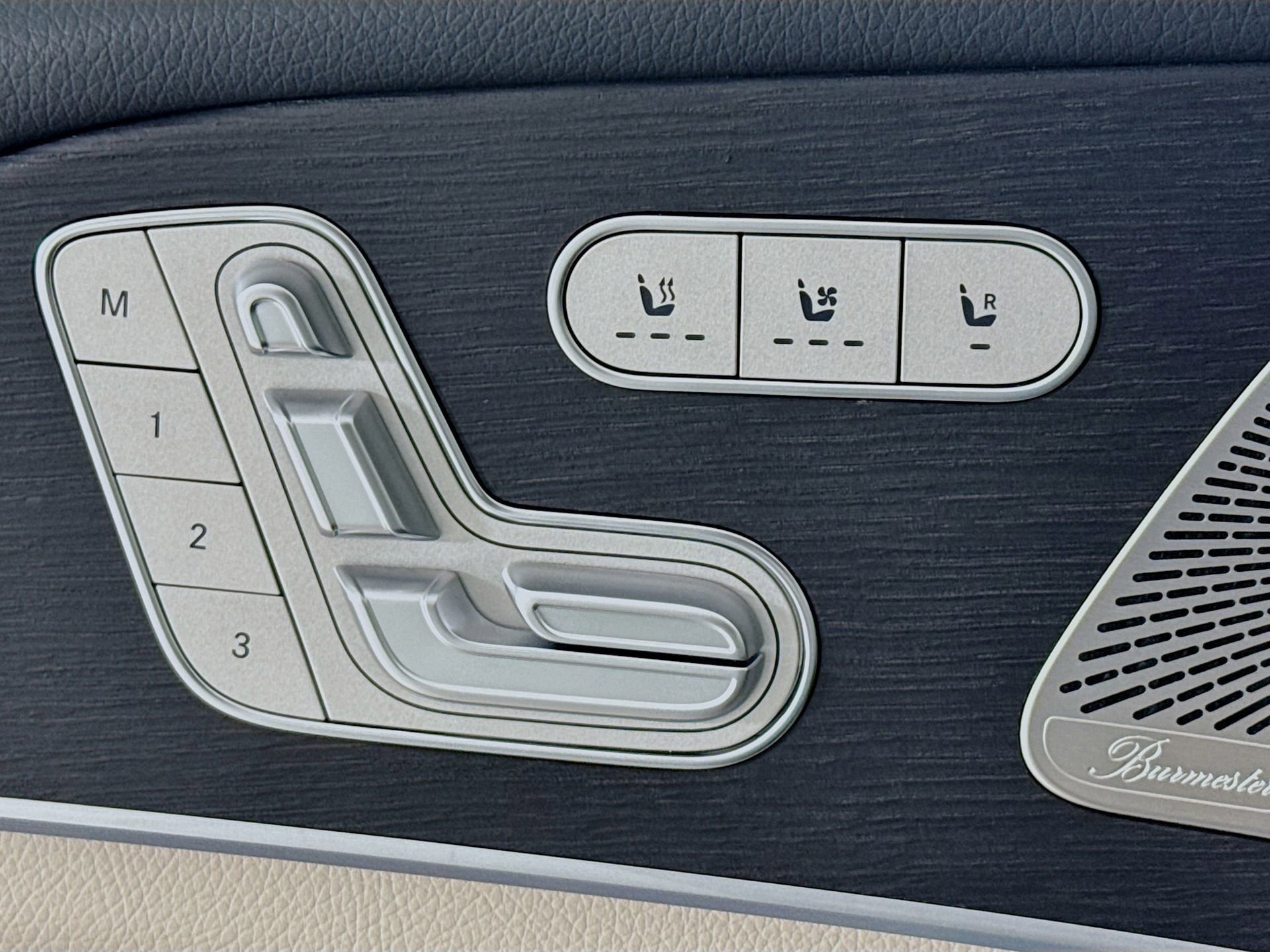 Certified 2025 Mercedes-Benz GLS 450 4MATIC image 22