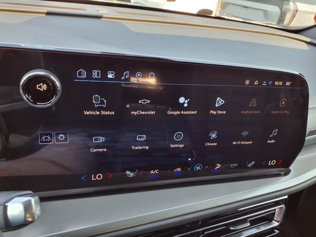 New 2026 Chevrolet Traverse LT w/ Driver Confidence Package image 3